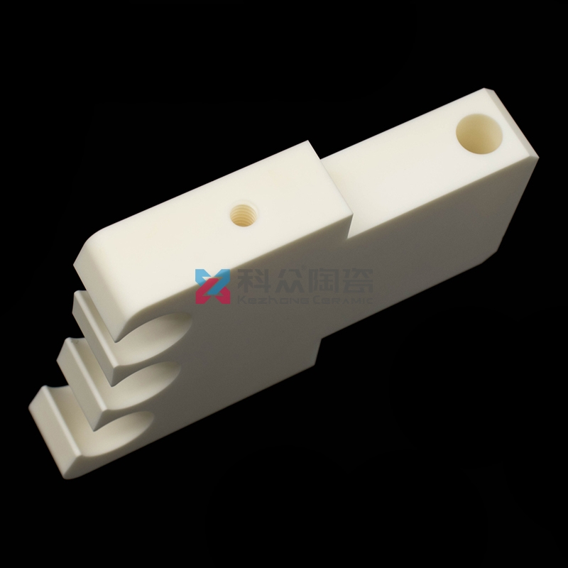 氧（yǎng）化鋁陶瓷零部件（jiàn）